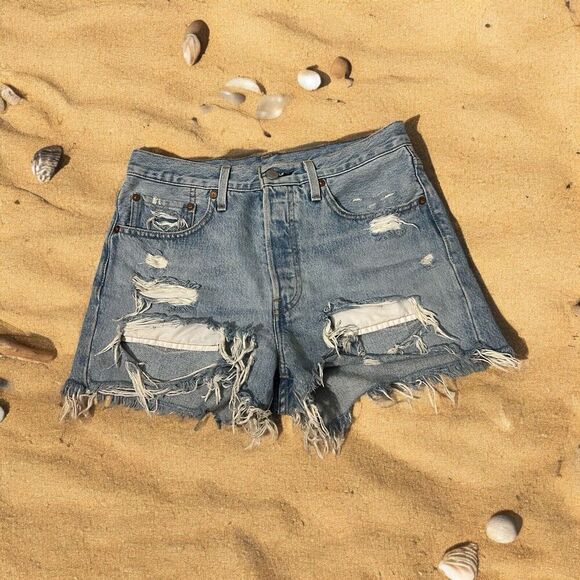 Levis Pants - Women's Levi’s 501 Denim Jean Shorts W26 Short S40197